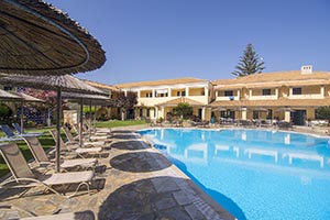 Karavostasi Beach Hotel!