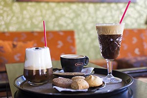 Frappe, cappuccino, espresso however you drink your coffee, Mythos Bar!