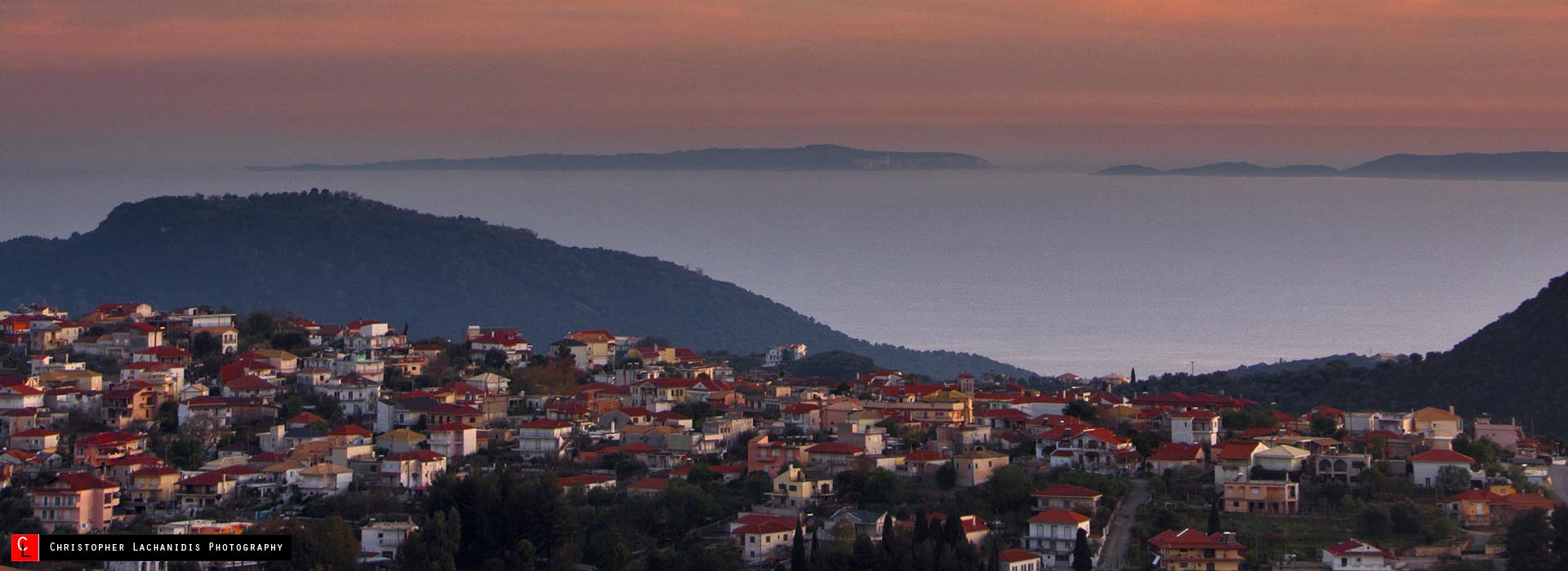 Πέρδικα θεσπρωτίας με θέα τους Παξούς